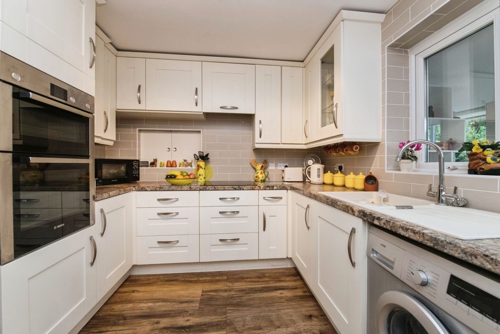 Property photo 3 of 21 Pbox-Img.Jpg