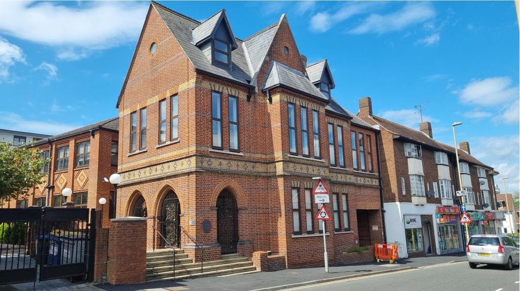 Property photo 1 of 11 Exterior