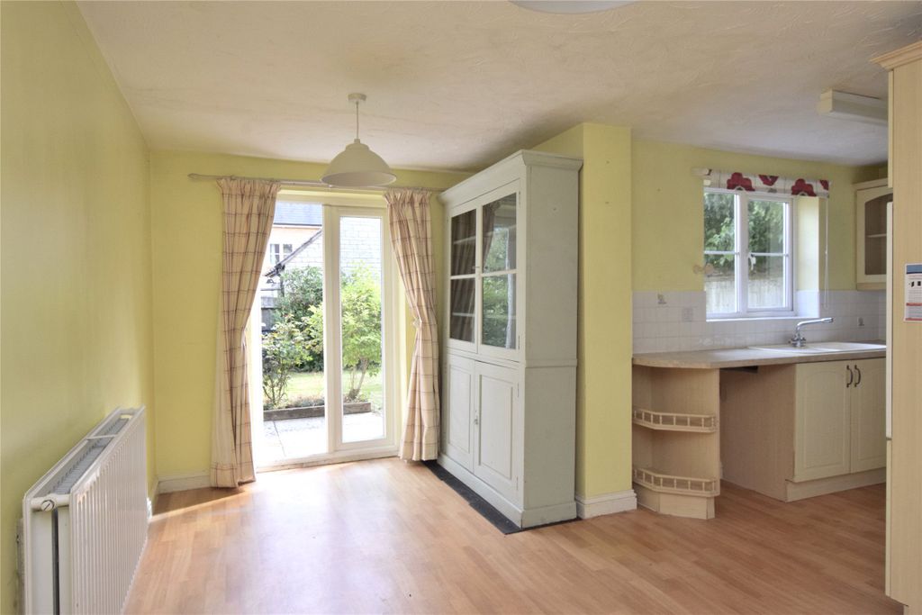 Property photo 2 of 14 Dining Area