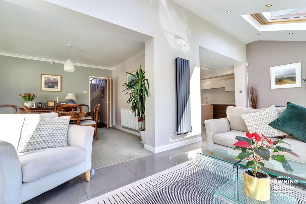 Property photo 3 of 42