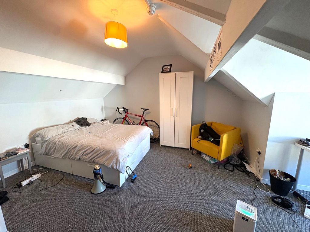 Property photo 3 of 12 Whatsapp Image 2026-01-28 At 11.39.08 (9)