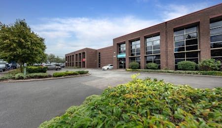 Property photo 2 of 3 952 Yeovil Road 3.Jpeg