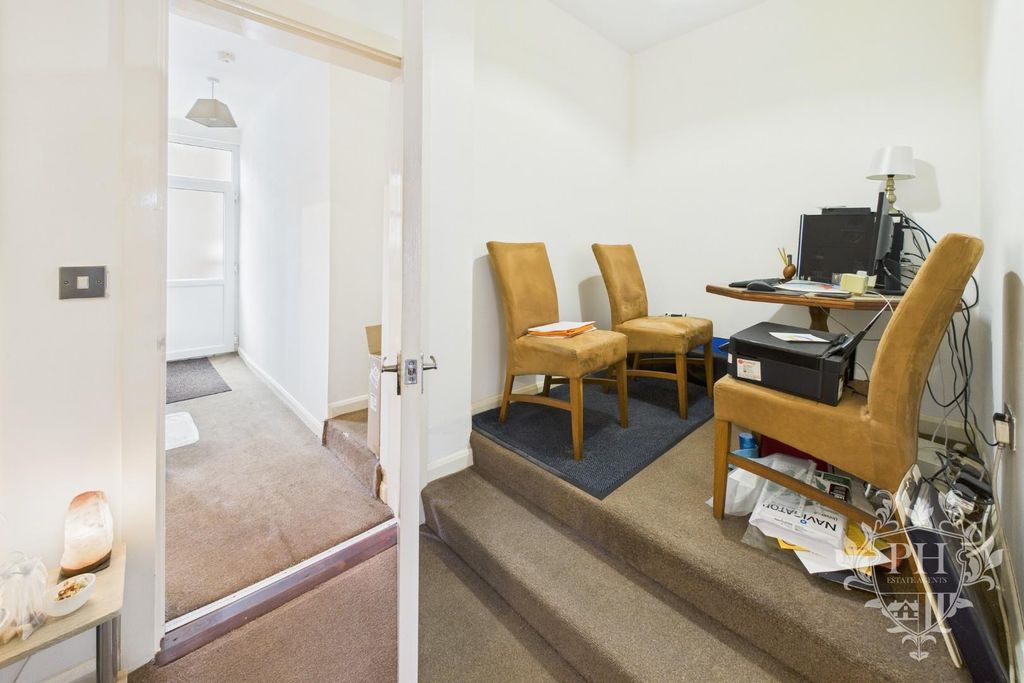 Property photo 3 of 7 Cam01415G0-Pr0449-Still003.Jpg