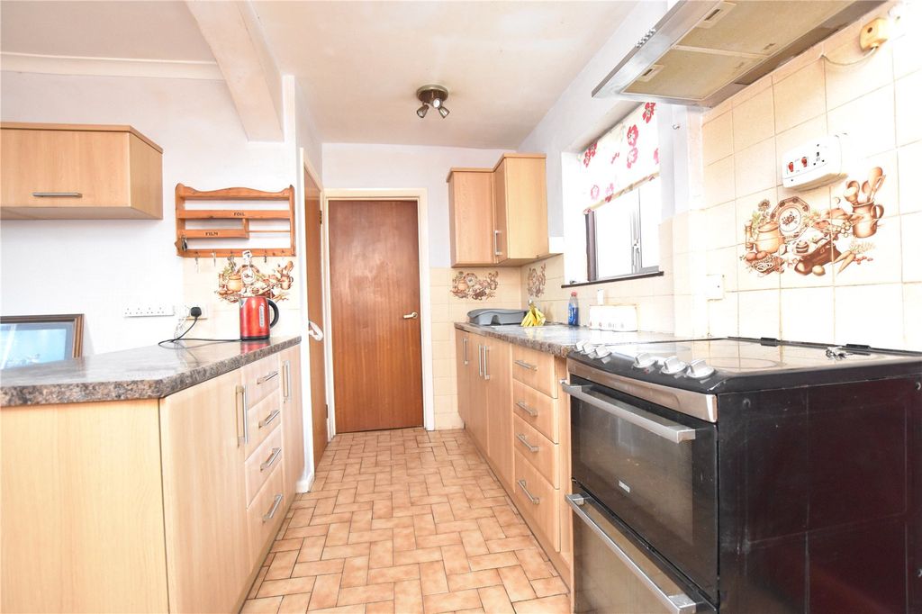 Property photo 3 of 22 Picture No. 11