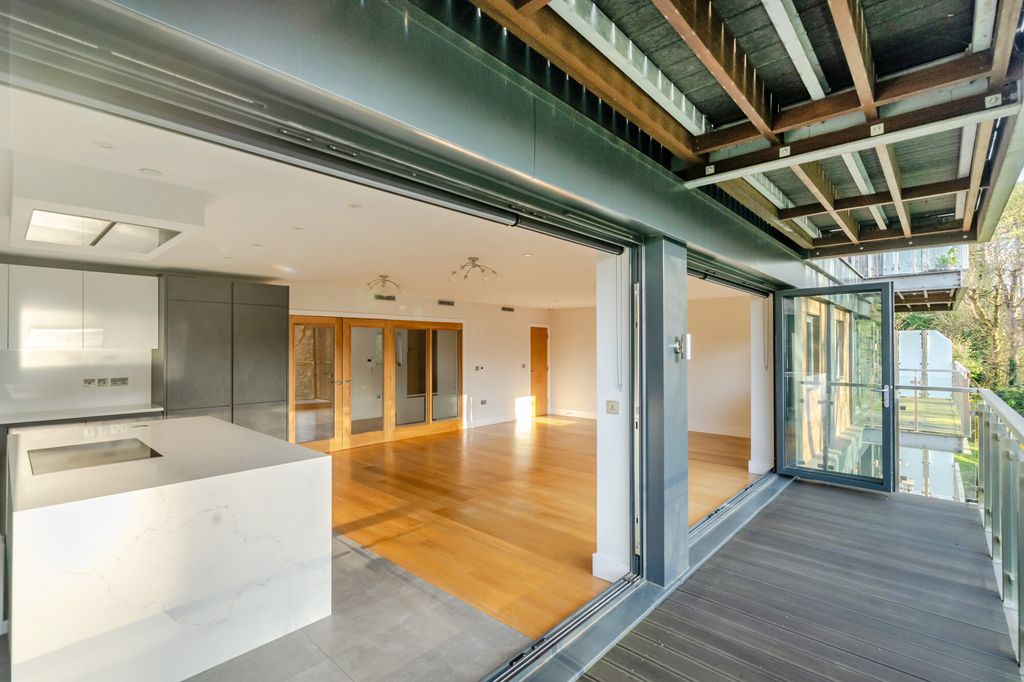 Additional image 5 of 2 bed flat for saleGranville Road, Sevenoaks TN13