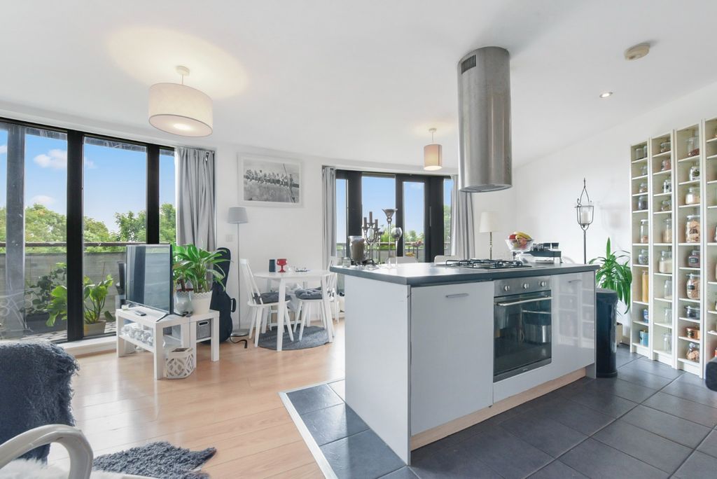 Property photo 3 of 20 4809242