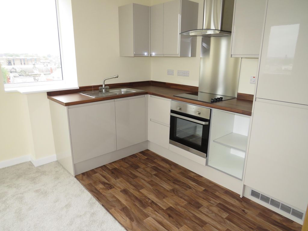 Property photo 3 of 5 Kitchen