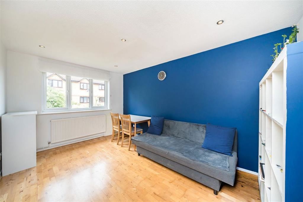 Property photo 3 of 4