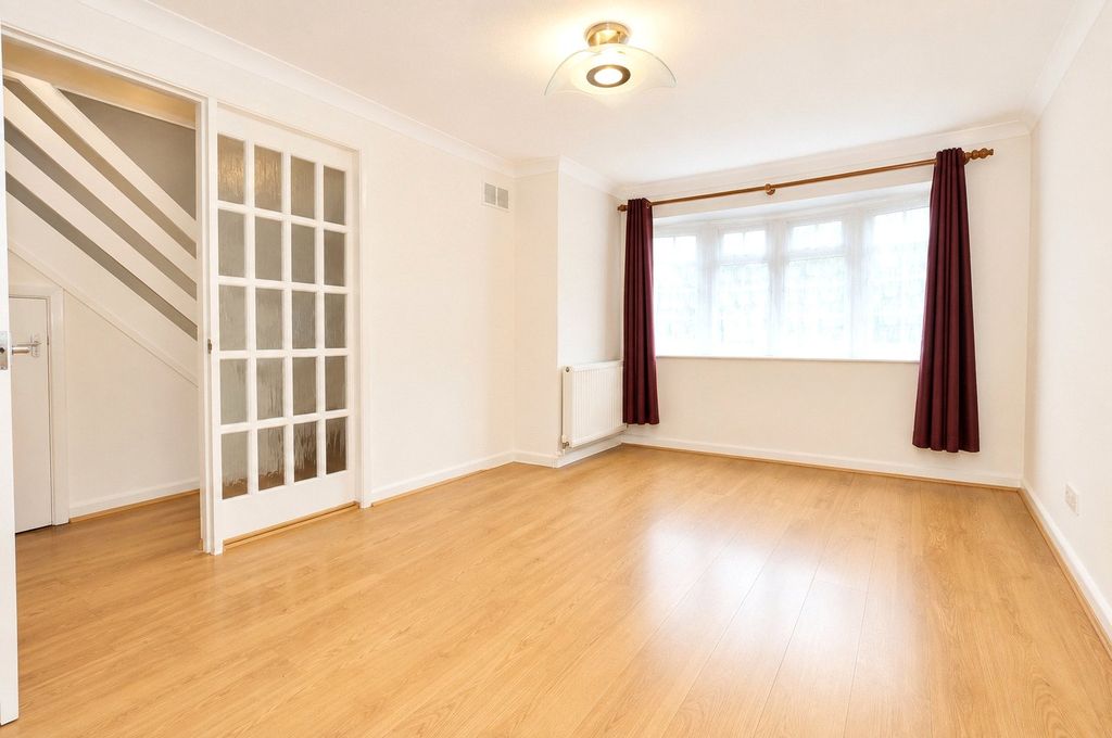 Property photo 2 of 14 Picture No. 36