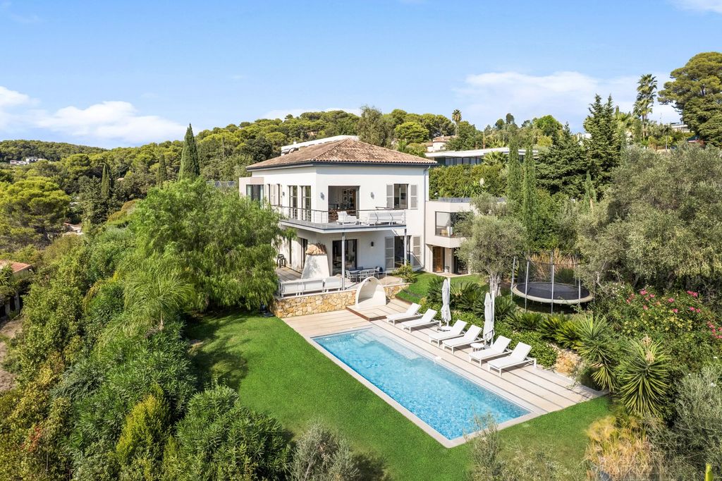 Property photo 1 of 24 Cannes / Le Cannet - Modern Villa With Breathtaking Panoramic Sea Views