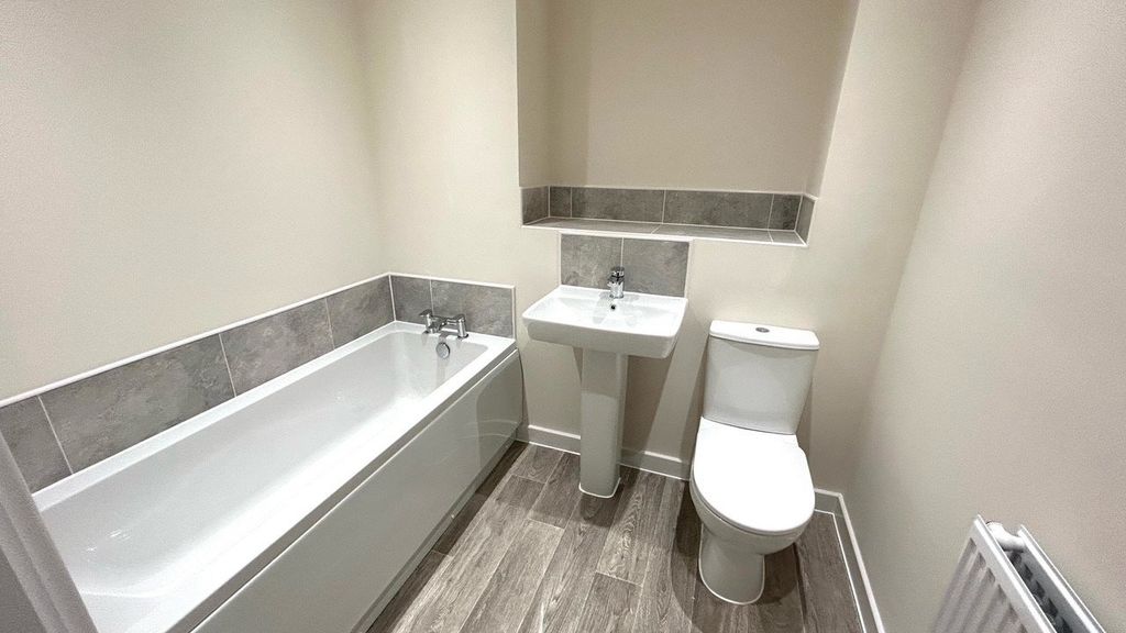 Property photo 3 of 7 Picture No. 04