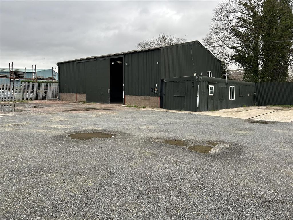 Property photo 1 of 6 Cover.Jpeg