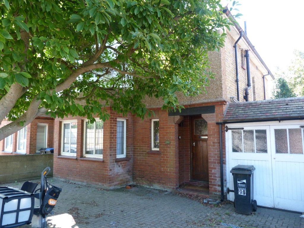 Property photo 1 of 8 Photograph 1