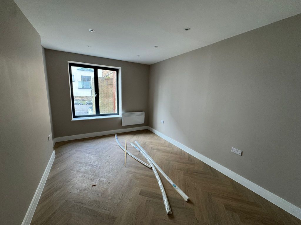 Property photo 2 of 4 Gallery