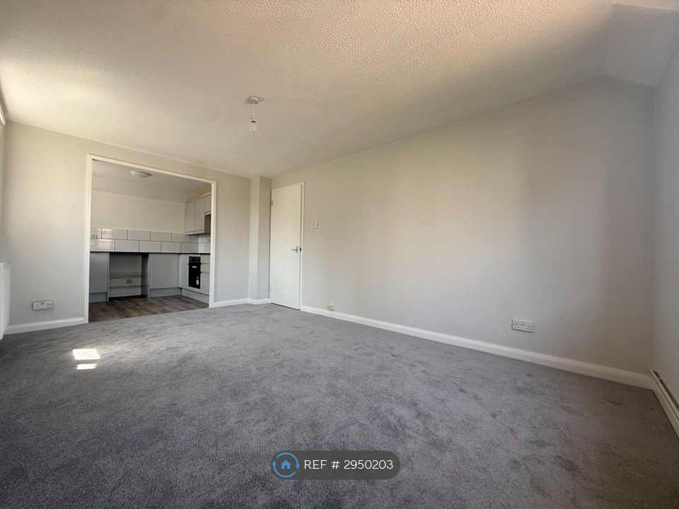 Property photo 3 of 5 Living Room