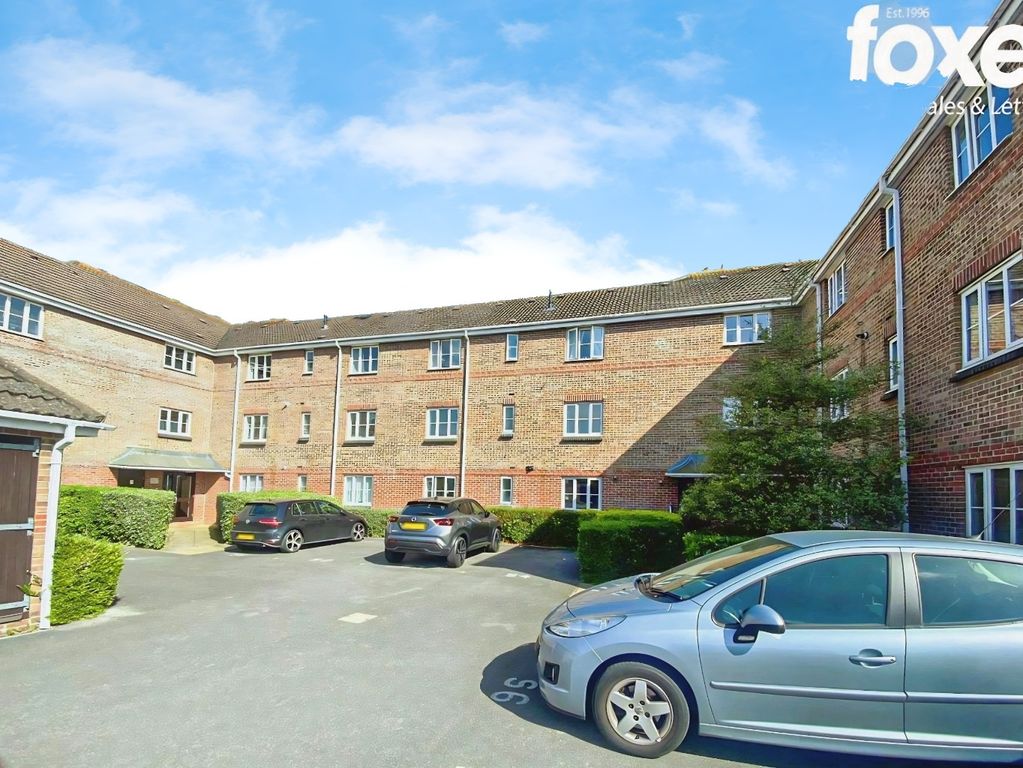 Property photo 2 of 9 4785501