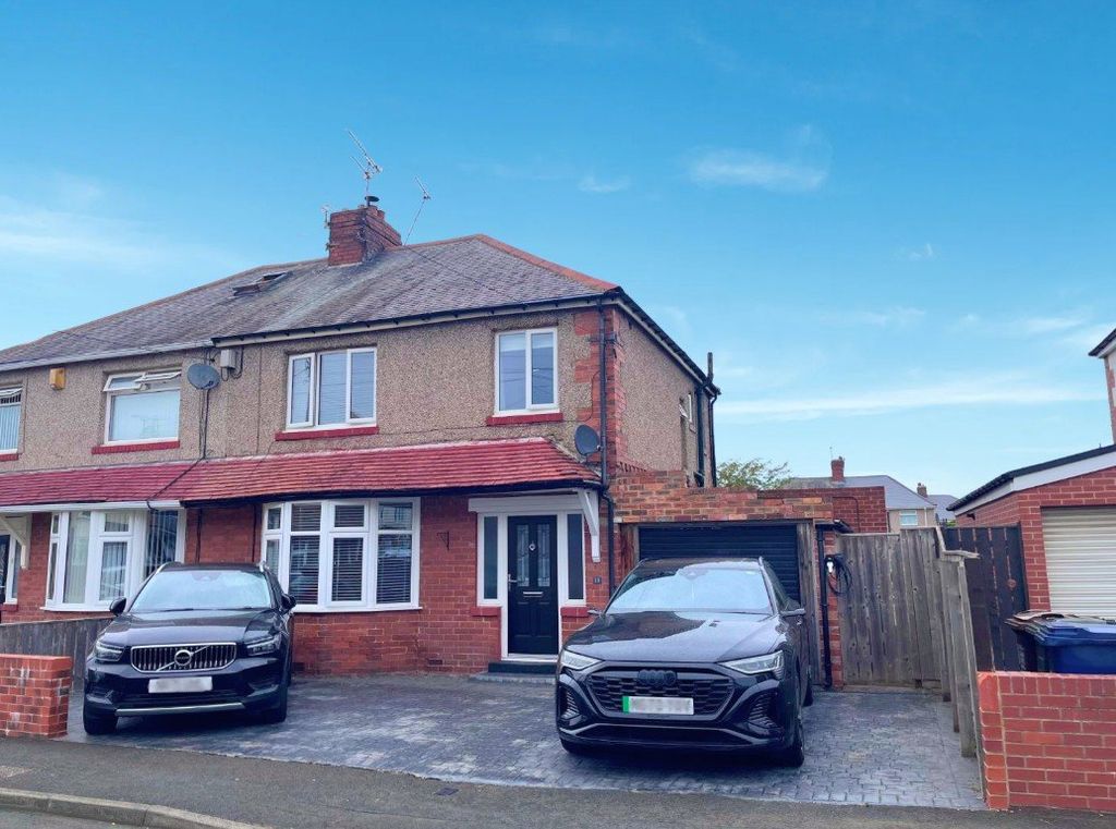 Property photo 1 of 14 Outside