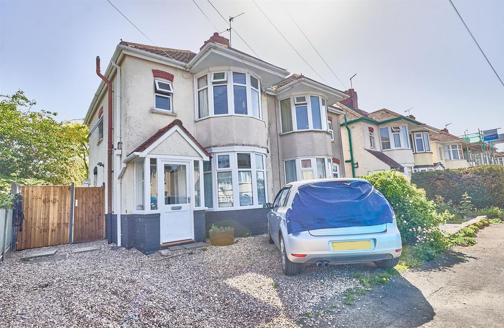 Property photo 1 of 11 Eskdale Road _10.Jpg
