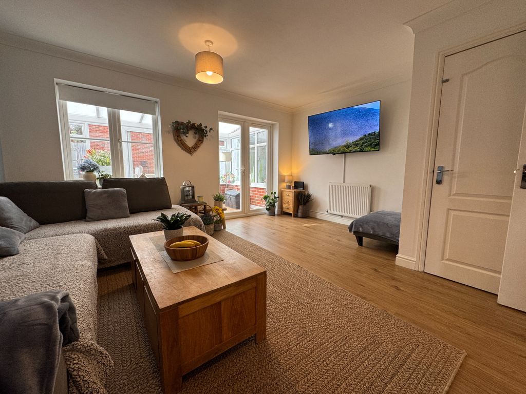 Property photo 2 of 22