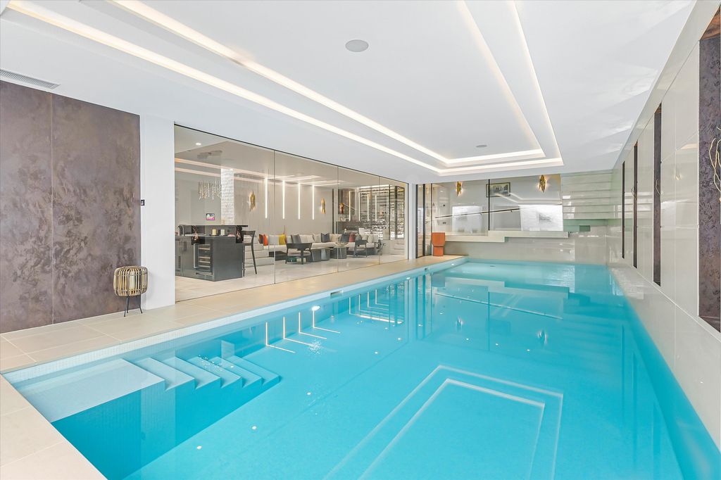 Property photo 2 of 8 Image