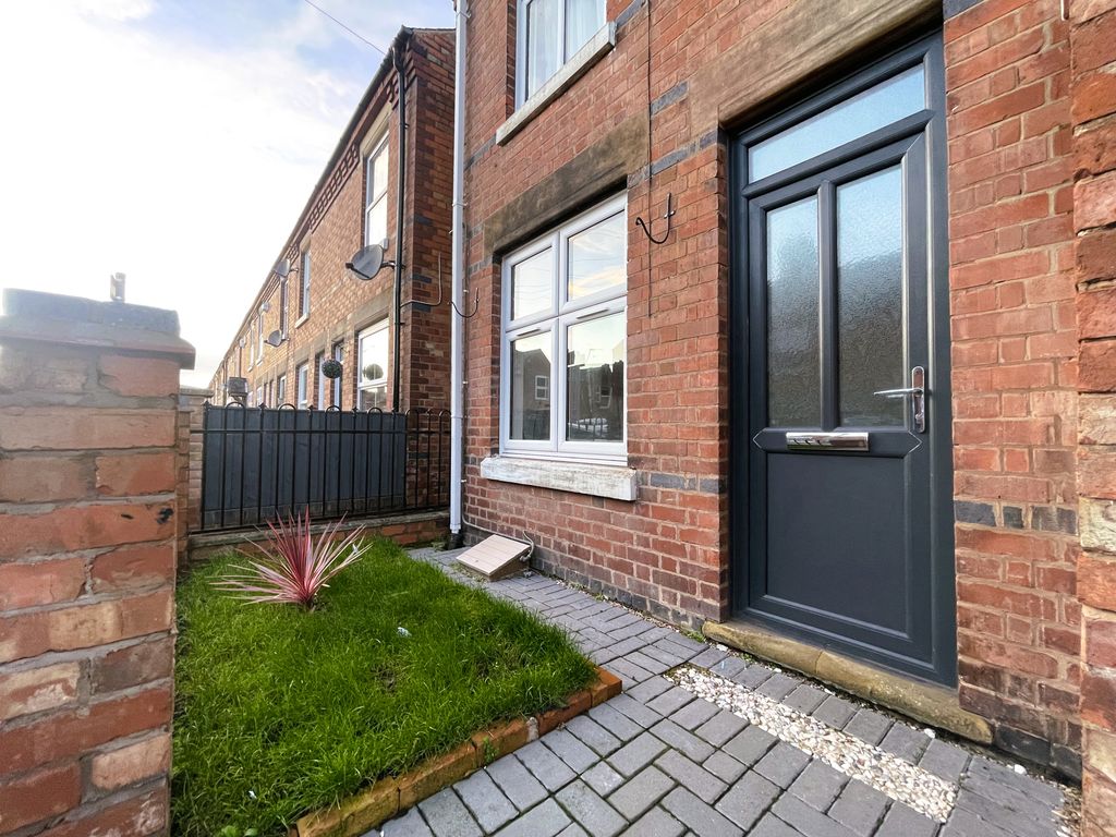 Property photo 1 of 13 Front