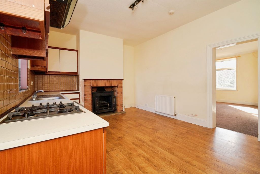 Property photo 3 of 17