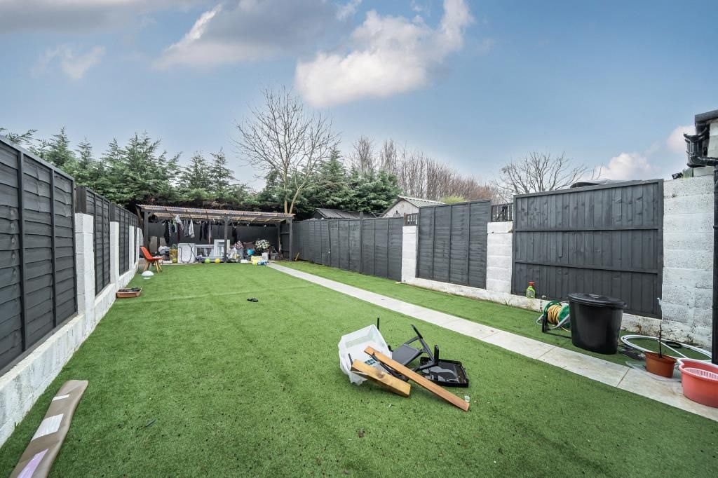 Property photo 3 of 19 Garden