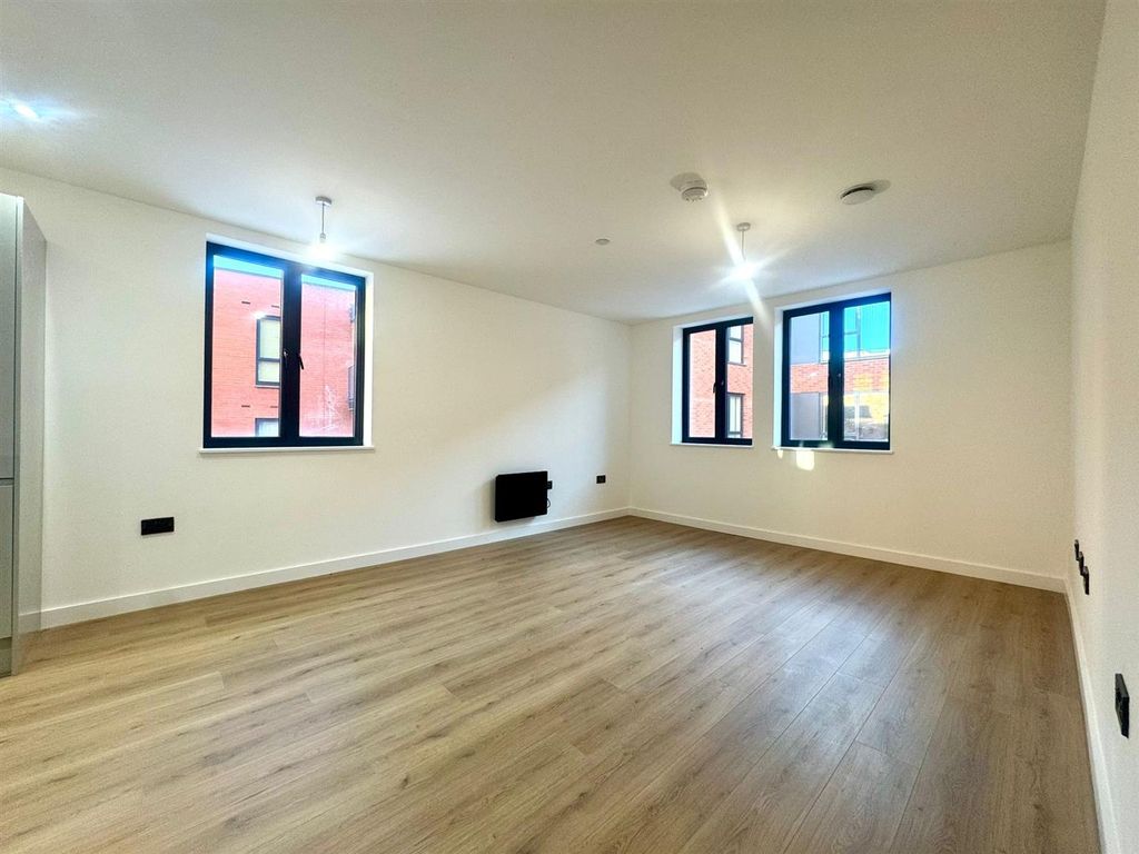 Property photo 3 of 9 Lounge Pic 3.Jpeg