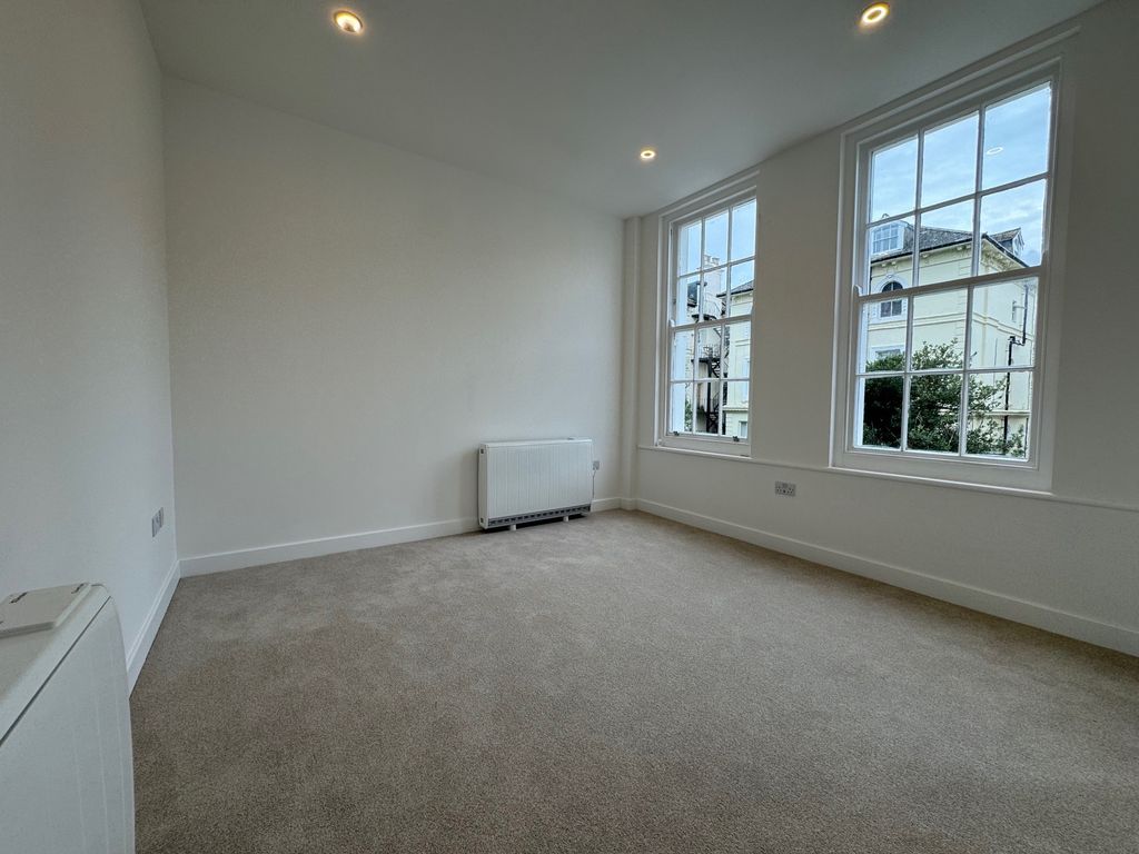 Property photo 2 of 10 Living Room