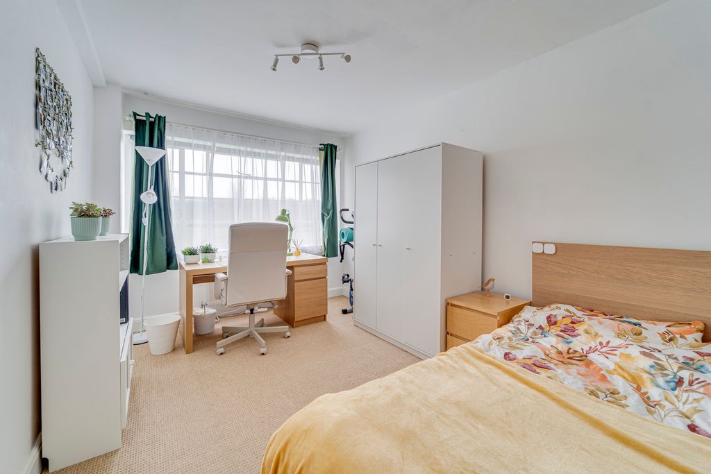 Property photo 2 of 12 Ndb05949_Enfused