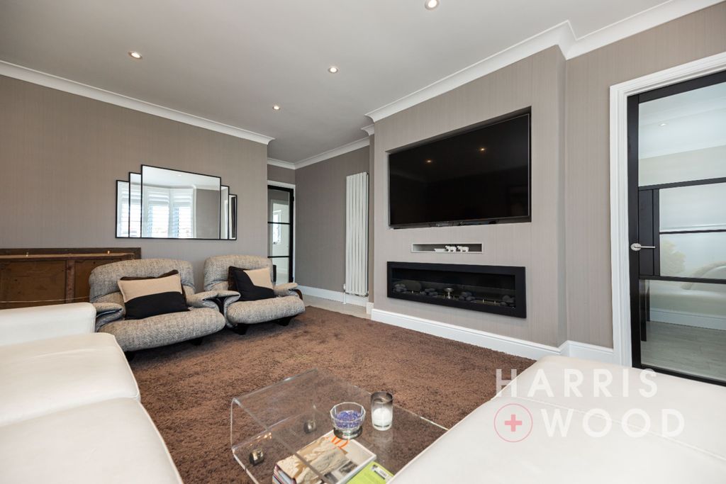 Property photo 3 of 46 4367572