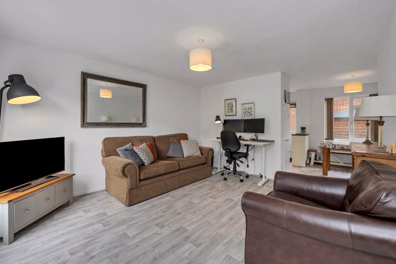 Property photo 2 of 14 Sitting Room