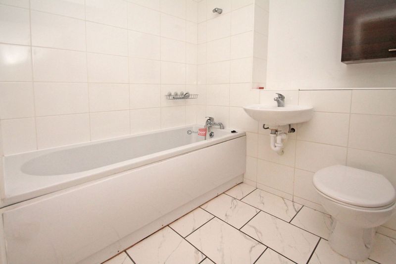 Property photo 3 of 6 Photo 1