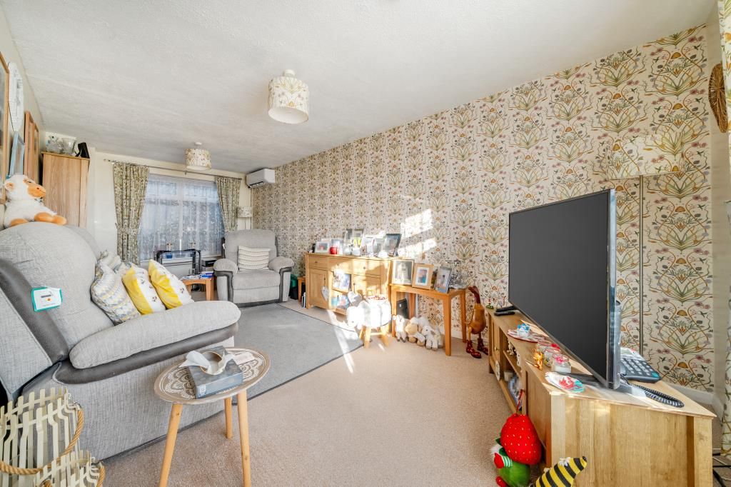 Property photo 2 of 19 Living Area