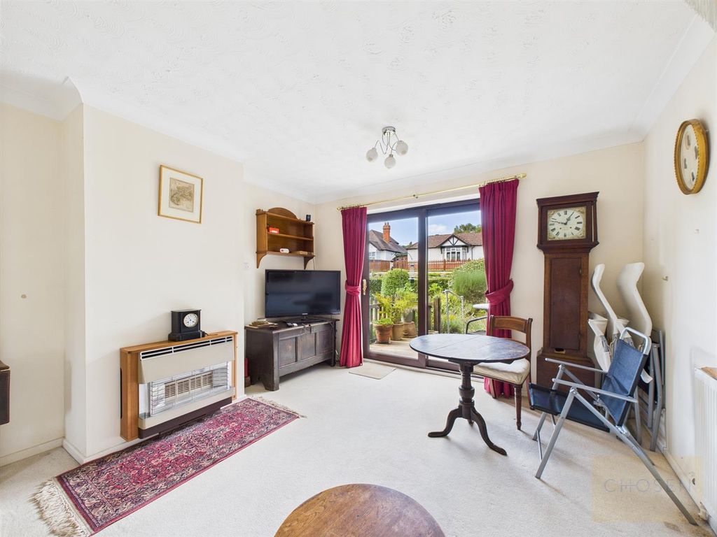 Property photo 3 of 11