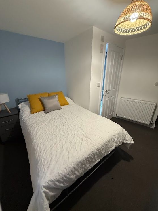 Property photo 2 of 8 Bright, Clean Double Bedroom With A Comfortable Be...