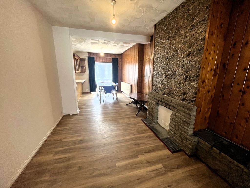 Property photo 3 of 17 Img_4701