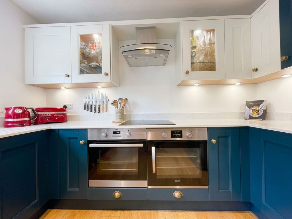 Property photo 3 of 24