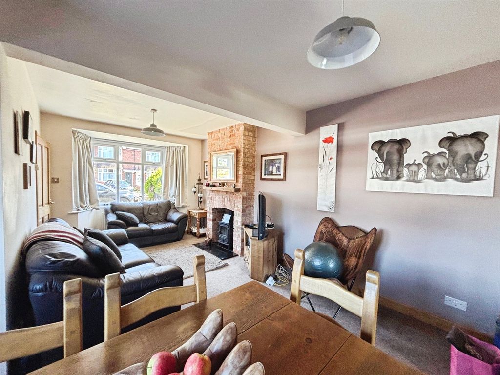 Property photo 3 of 13 Picture No. 02