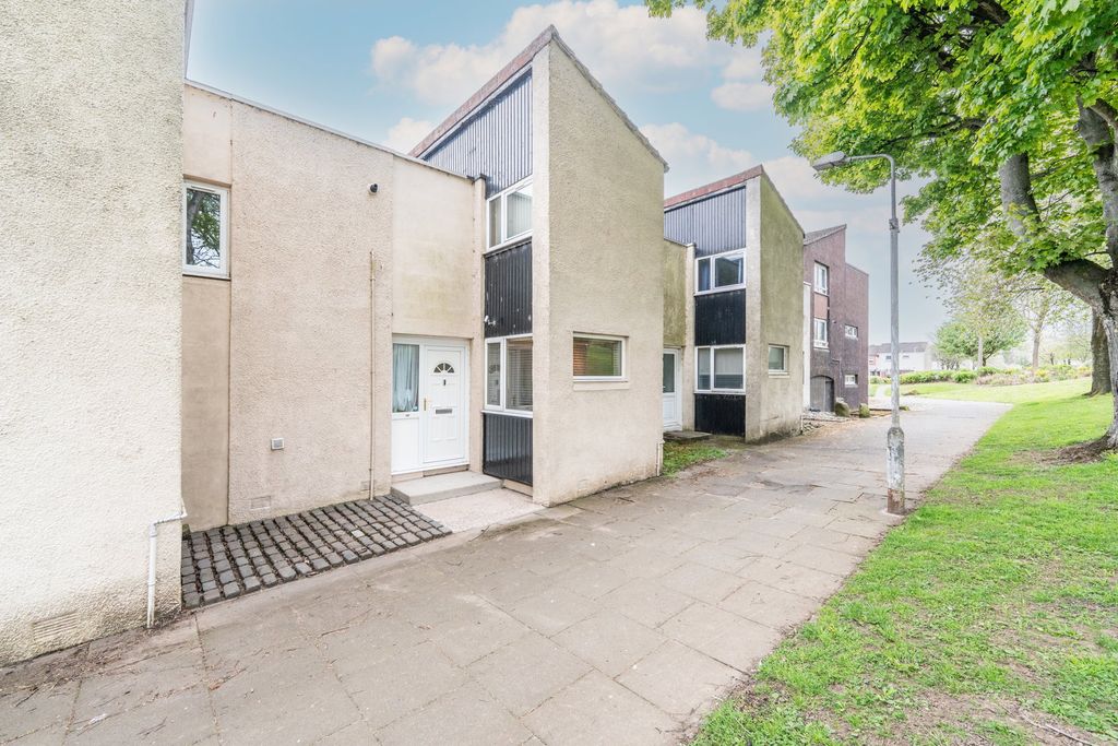Property photo 1 of 28