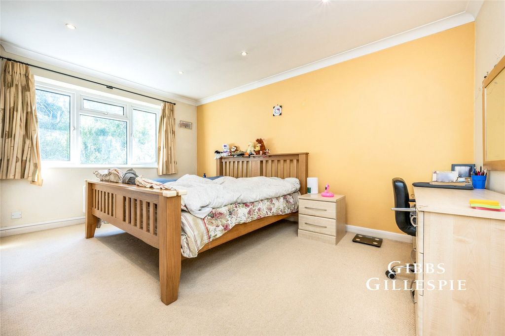 Property photo 3 of 10 Picture No. 19