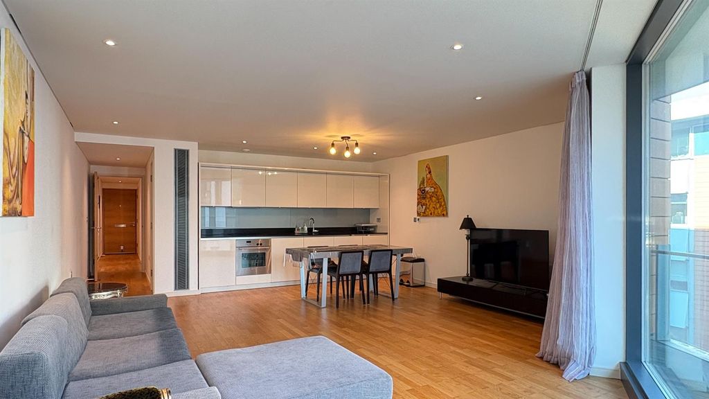 Property photo 3 of 18 902Mun13.Jpg