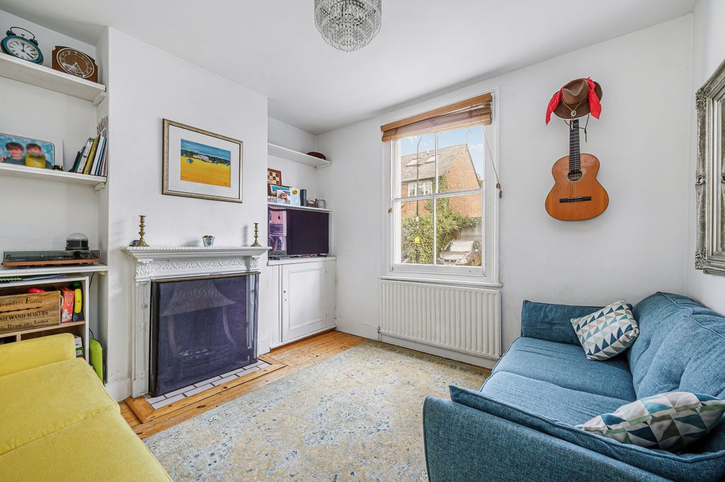 Property photo 2 of 11 Photo 3