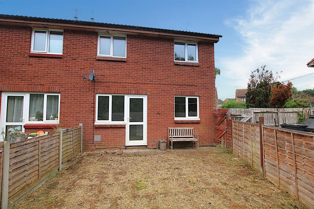 Property photo 1 of 8 17 Tiptoe Garden.Jpg