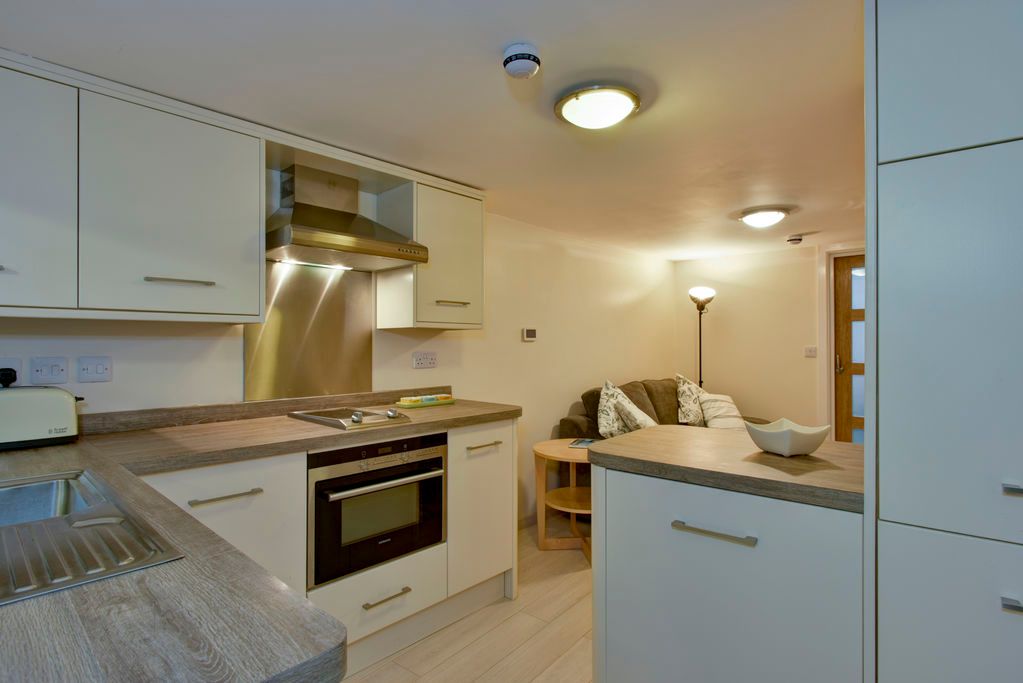 Property photo 3 of 6 Kitchen