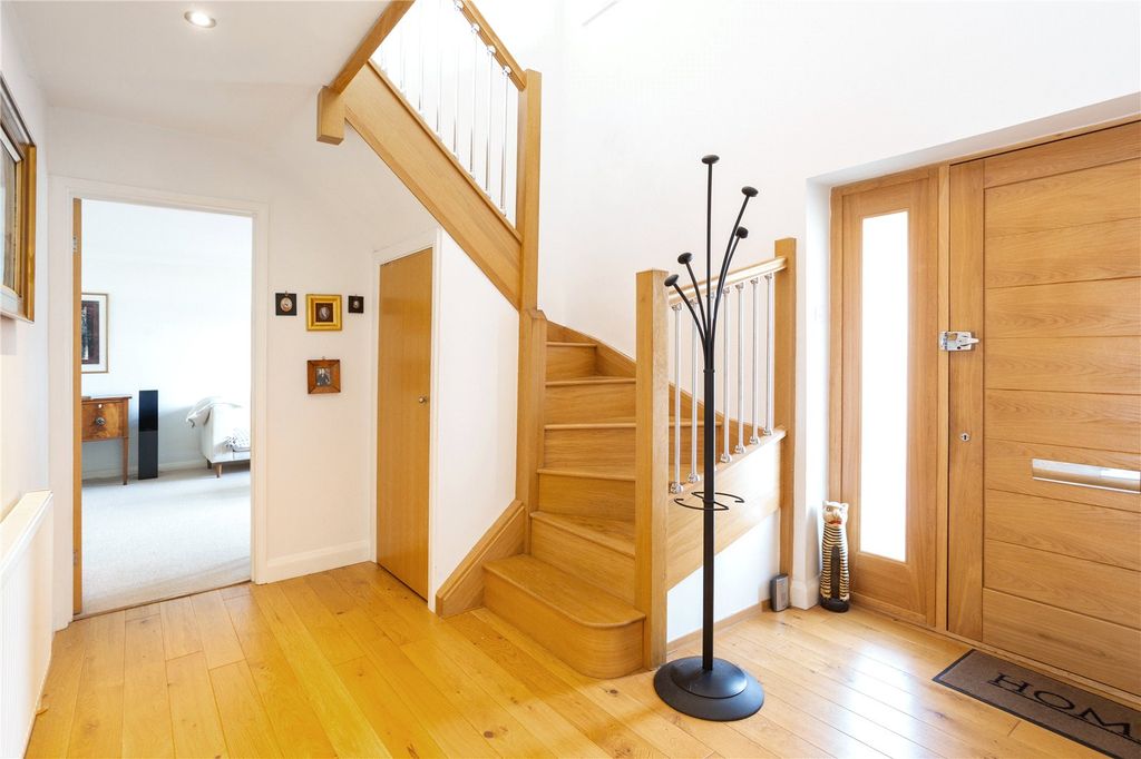 Property photo 3 of 15 Tun210116