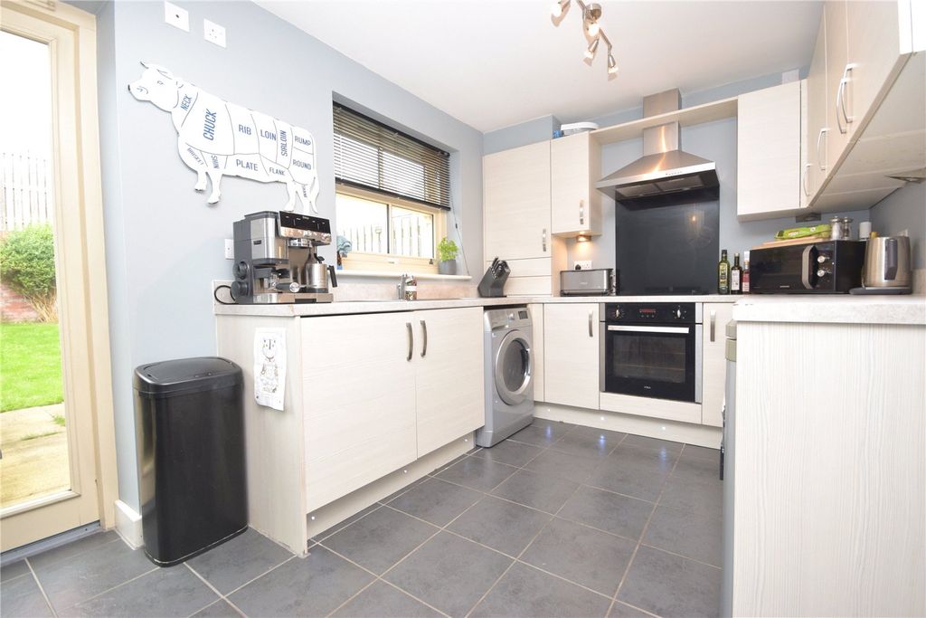 Property photo 2 of 13 Picture No. 10