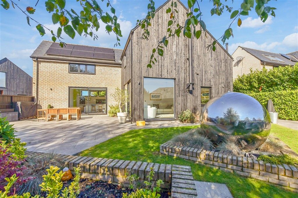 Property photo 1 of 20 External Lifestyle Photograph