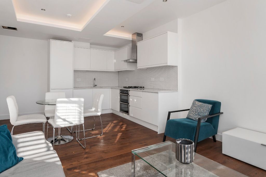 Property photo 3 of 11 Open Plan