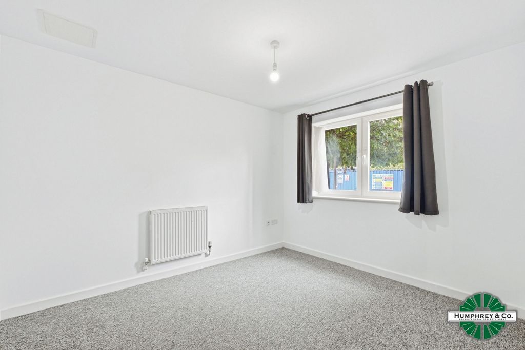 Property photo 3 of 15 Pbox-Img.Jpg
